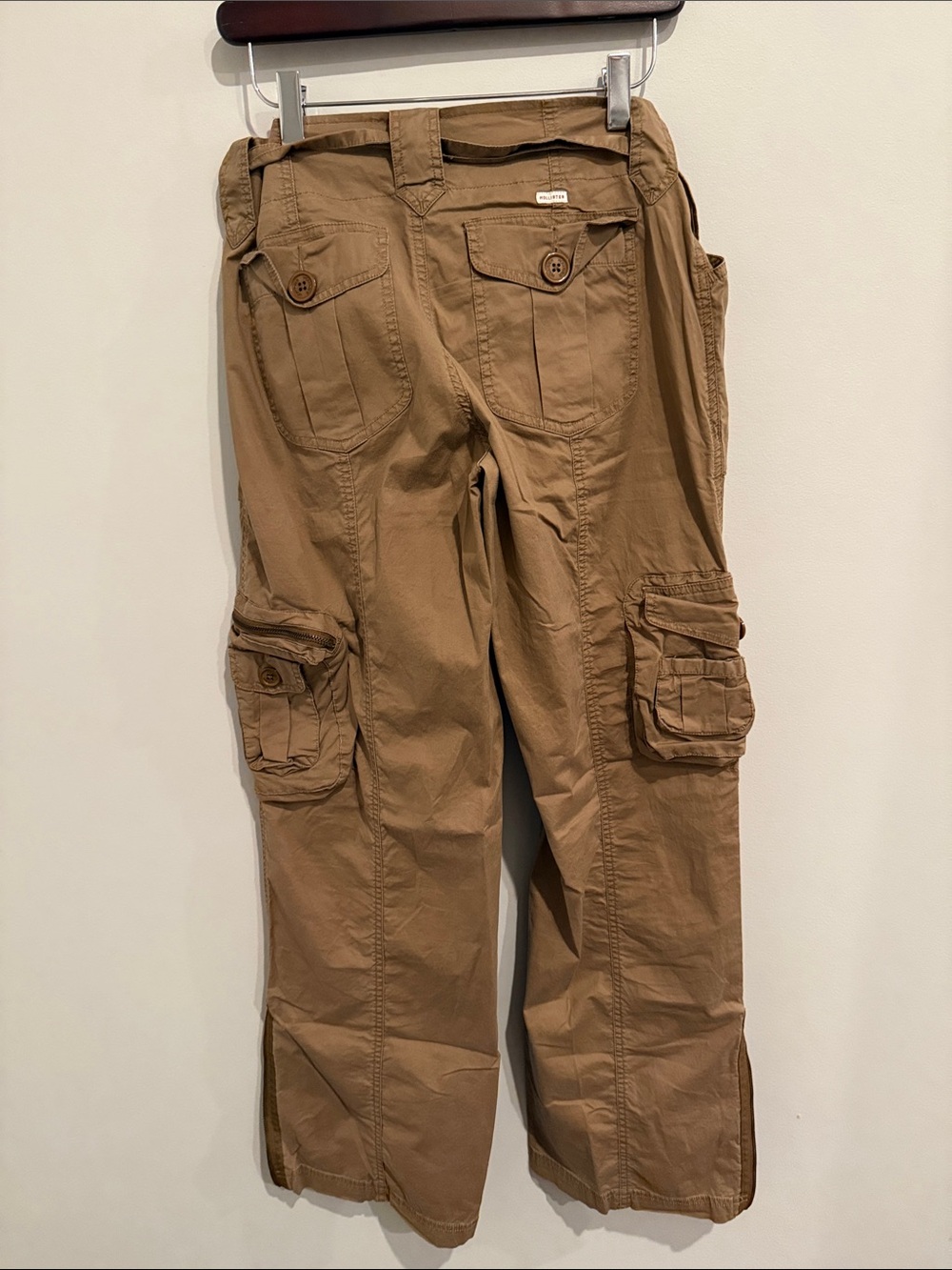 Hollister Women’s Cargo Utility Pants in Brown - Picture 5 of 5